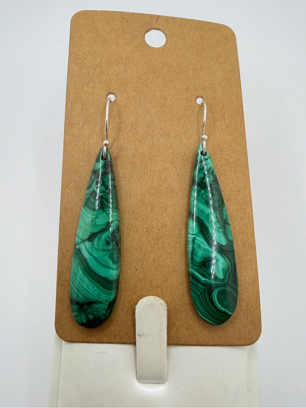~2.5" NWOT 925 hooks and 43x11mm teardrop shaped Malachite dangle earrings!